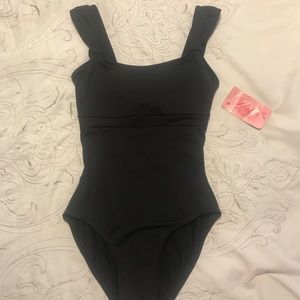 Natalie black leotard